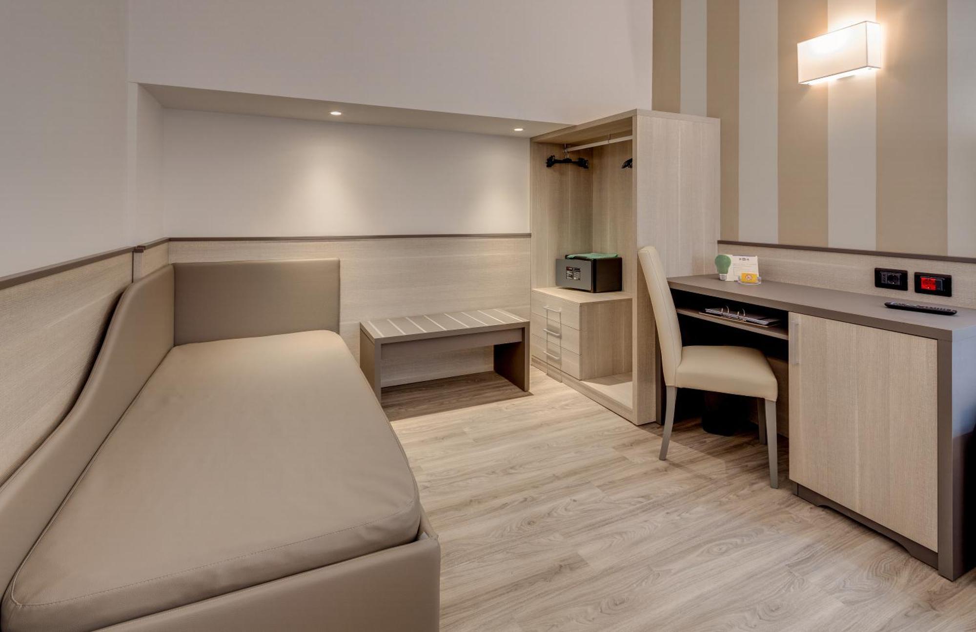 Hotel San Donato - Bologna Centro Phòng bức ảnh